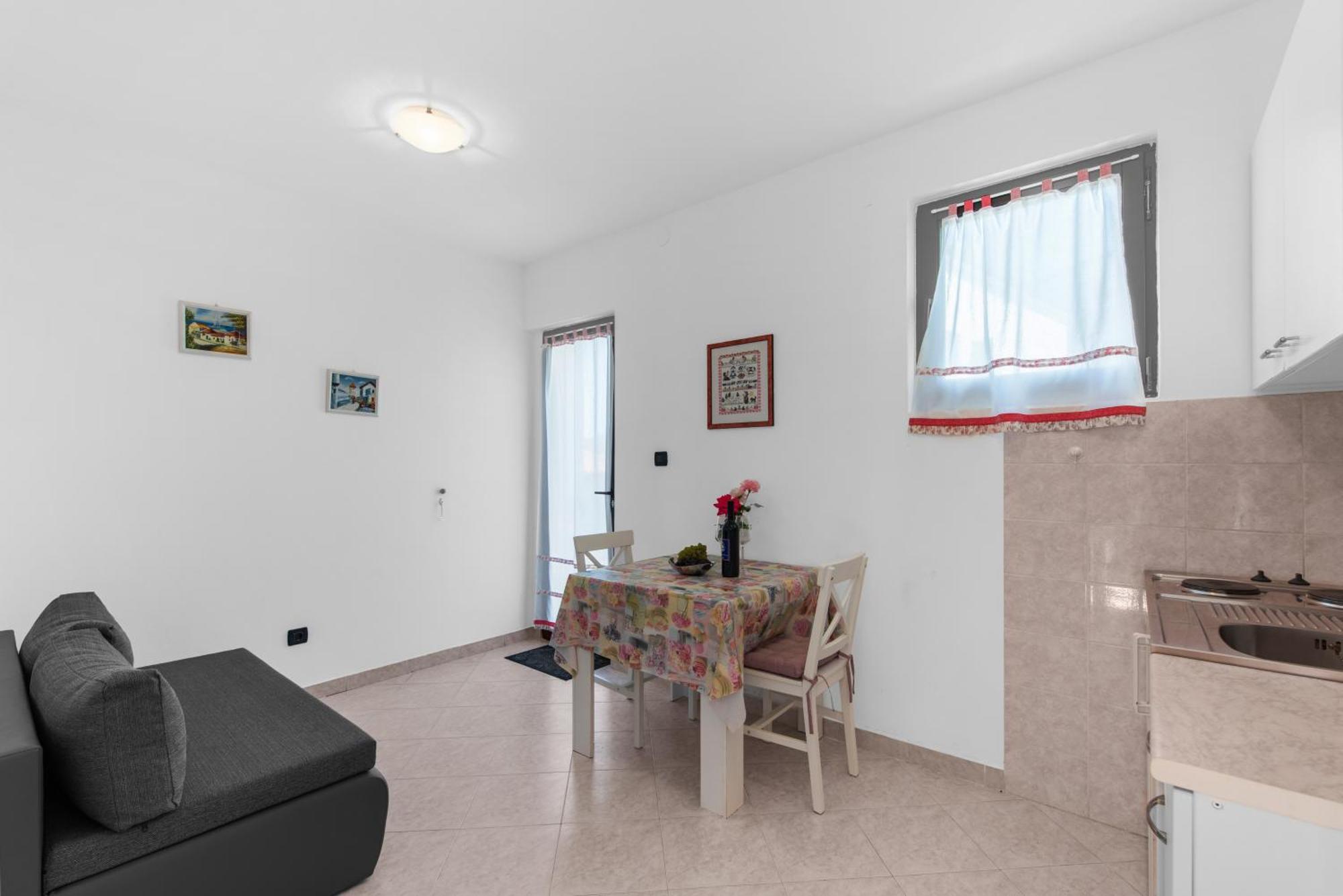 Apartments Villa Falcon Funtana Buitenkant foto