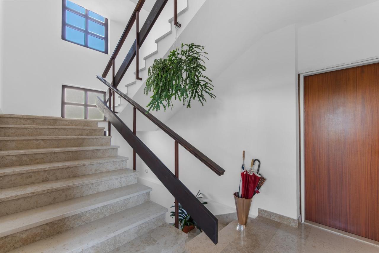 Apartments Villa Falcon Funtana Buitenkant foto