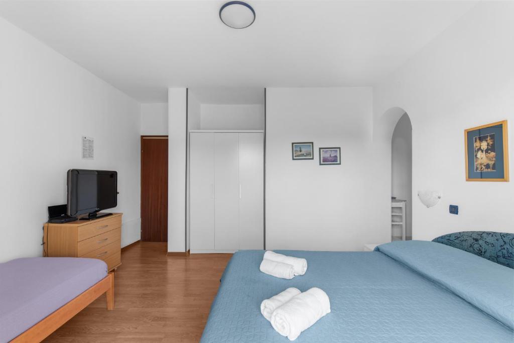 Apartments Villa Falcon Funtana Buitenkant foto